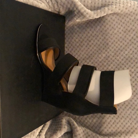 COPY - Report Signature Women’s’ Grays Wedge Pump Size 10 - Picture 2 of 6